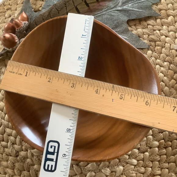 Rude Osolnik - "Osolnik Originals Walnut" Biomorphic Hand Turned Walnut Bowl - Picture 14 of 16